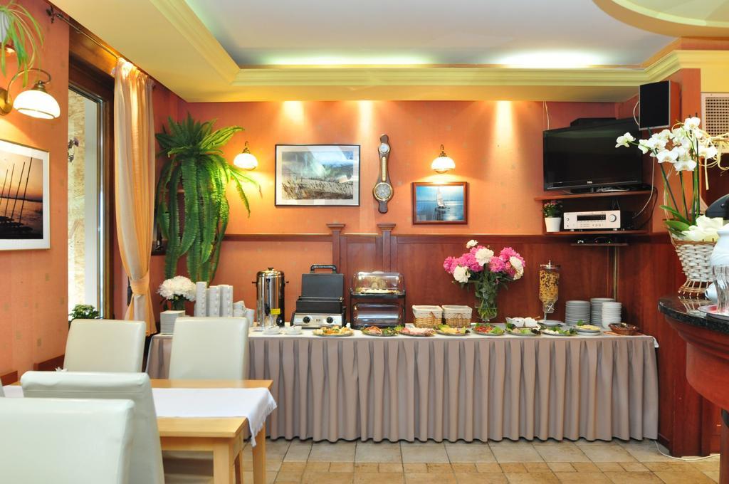 Aparthotel Mikolajki Экстерьер фото