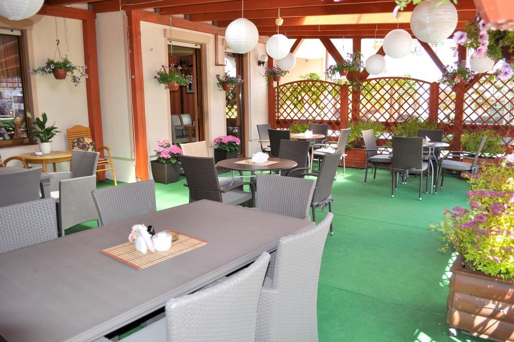Aparthotel Mikolajki Экстерьер фото